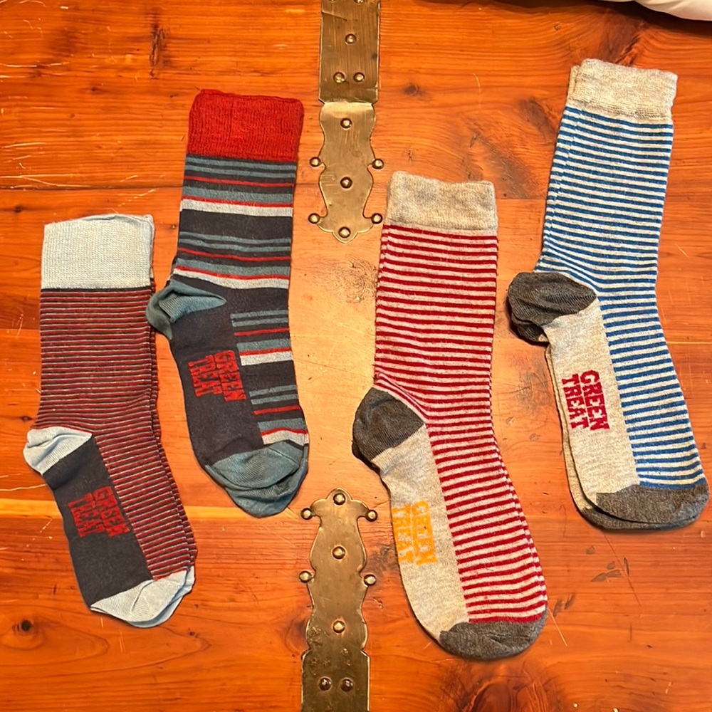 Lot of 4 Green Treat Dress Socks